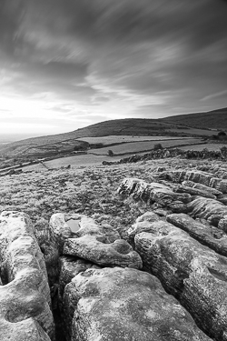 abbey hill,monochrome,february,hills,long exposure,twilight,winter